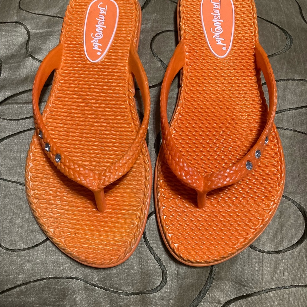 James World Massage flip-flops